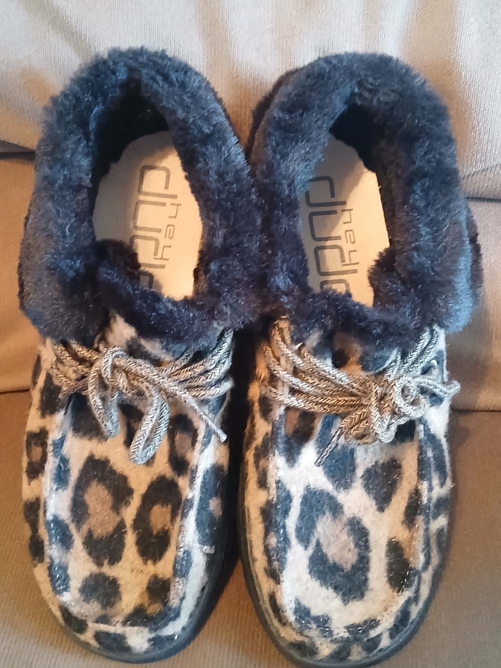 Hey Dude Leopard Print Fleece-Lined Slipper Shoes Black/Tan Size 8.5